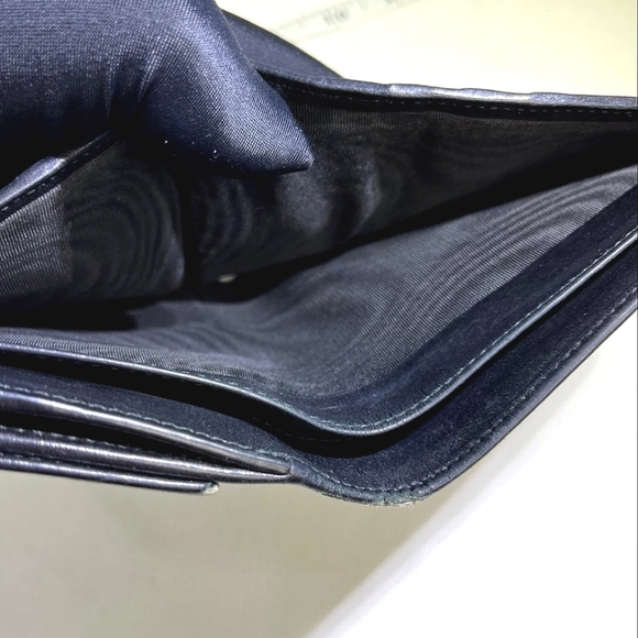 Gucci ®️ Ladies' Sherry Line Trifold Leather Wallet Pre-owned - Picture 6 of 13